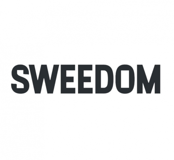 Логотип компании Пластиковые окна SWEEDOM